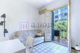 Excellent 3 Bed Apartment For Sale in Barcelona Spain
