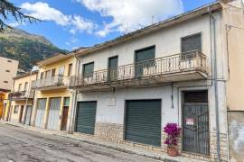 Estate of 5 Separate Properties for Sale In Bojano Molise Italy