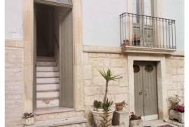 Stunning 3 Bed Townhouse For Sale in Poggiardo Puglia Italy