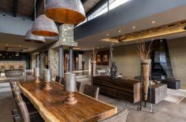 N'Wambu Safari Lodge in Mjejane Game Reserve For Sale in Hectorspruit South Africa