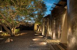 N'Wambu Safari Lodge in Mjejane Game Reserve For Sale in Hectorspruit South Africa