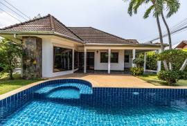 Luxury 3 bed Villa For Rent / Sale in Pattaya Thailand 1150 Euro Per Month Luxury 3 bed Villa For Rent / Sale in Pattaya Thailand 1150 Euro Per Month