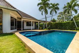 Luxury 3 bed Villa For Rent / Sale in Pattaya Thailand 1150 Euro Per Month Luxury 3 bed Villa For Rent / Sale in Pattaya Thailand 1150 Euro Per Month