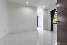 Luxury 3 bed Villa For Rent / Sale in Pattaya Thailand 1150 Euro Per Month Luxury 3 bed Villa For Rent / Sale in Pattaya Thailand 1150 Euro Per Month