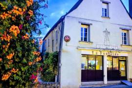 La Fontaine bar For Sale in Pouance France La Fontaine bar For Sale in Pouance France