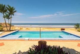 Luxury 6 Bed Villa For sale in Mirador San Jose Puerto Cayo Ecuador Luxury 6 Bed Villa For sale in Mirador San Jose Puerto Cayo Ecuador