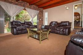 Luxury 4 Bed House For Sale in Roodepoort Johannesburg South Africa Luxury 4 Bed House For Sale in Roodepoort Johannesburg South Africa