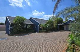 Commercial Office Unit For Sale in Johannesburg South Africa