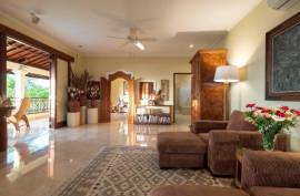 Luxury 7 bed Villa Complex For Sale in Bali Indonesia