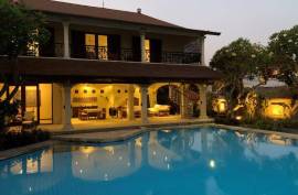 Luxury 7 bed Villa Complex For Sale in Bali Indonesia