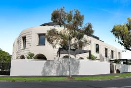 Luxury 3 Bed Apartment for Sale in Melbourne Australia