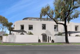 Luxury 3 Bed Apartment for Sale in Melbourne Australia