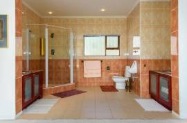 Stunning 5 Bed Villa For Sale in East London South Africa