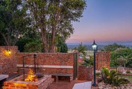 Stunning 4 Bed Villa For Sale in Port Elizabeth South Africa