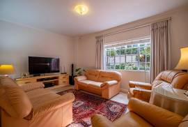 Stunning 4 Bed Villa For Sale in Port Elizabeth South Africa