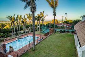 Stunning 4 Bed Villa For Sale in Port Elizabeth South Africa