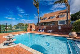 Stunning 4 Bed Villa For Sale in Port Elizabeth South Africa