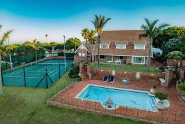 Stunning 4 Bed Villa For Sale in Port Elizabeth South Africa
