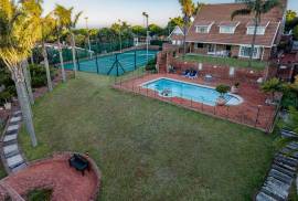 Stunning 4 Bed Villa For Sale in Port Elizabeth South Africa