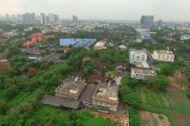 3 Houses For Sale in 9 Acres of Land Bangkok Thailand