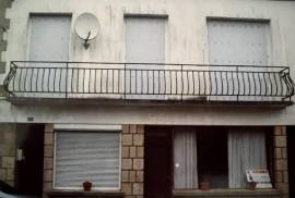 Superb 3 Bed Town House For Sale in Seglien Brittany France