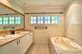 Luxury 4 Bed Villa Set IN 5 Acres For Sale in Bryanston Sandton JOHANNESBURG South Africa