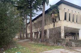 Commercial Building For Redevelopment For Sale In Sighnaghi Region of Georgia Commercial Building For Redevelopment For Sale In Sighnaghi Region of Georgia