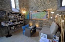 Stunning 3 Bedroom Leaseback Apartment For Sale In Chateau De Jouarres Azille Languedoc-Roussillion France Stunning 3 Bedroom Leaseback Apartment For Sale In Chateau De Jouarres Azille Languedoc-Roussillion France