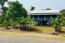 Excellent 2 Bed Villa For Sale On Rocky Hill Utila Island Honduras Excellent 2 Bed Villa For Sale On Rocky Hill Utila Island Honduras