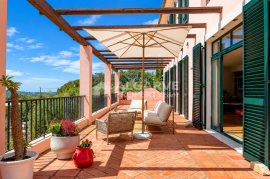 Charming and unique manor house with lovely views near St Barbara Nexe.