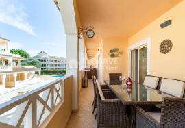 Fabulous 2 bedroom apartment inside the Golf Course in Vilamoura, Algarve