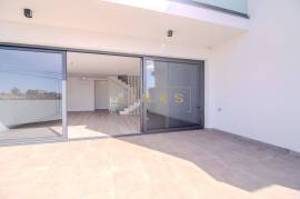 3 bedroom villa with views in Funchal 3 bedroom villa with views in Funchal