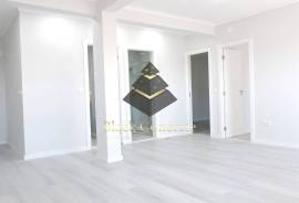 Fully Renovated T2 in Setubal Fully Renovated T2 in Setubal