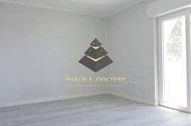 Fully Renovated T2 in Setubal Fully Renovated T2 in Setubal