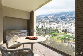 2 BEDROOM APARTMENT WITH POOL IN FUNCHAL 2 BEDROOM APARTMENT WITH POOL IN FUNCHAL