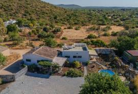 Tavira – Peacefull renovated 3-bedroom Algarve quinta with pool