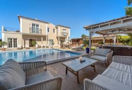 Varandas do Lago - 7-Bedroom villa with pool and sea views