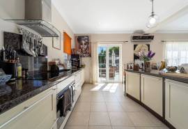 Varandas do Lago - 7-Bedroom villa with pool and sea views