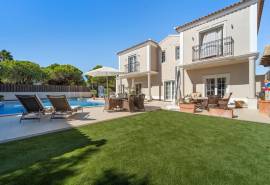 Varandas do Lago - 7-Bedroom villa with pool and sea views