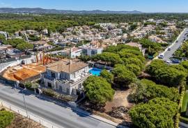 Varandas do Lago - 7-Bedroom villa with pool and sea views