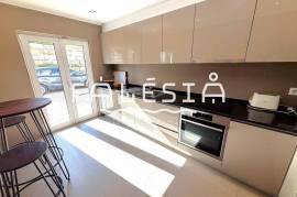 LONG-TERM RENTAL (minimum 1 year, available from October 1st) LONG-TERM RENTAL (minimum 1 year, available from October 1st)