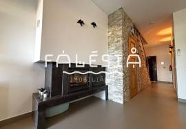 LONG-TERM RENTAL (minimum 1 year, available from October 1st) LONG-TERM RENTAL (minimum 1 year, available from October 1st)