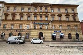 Rijeka, center, Jelačić Square, office building 3,180 m²
