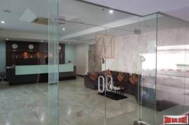 Master Centrium - Spacious One Bedroom for Rent in Asoke with Pool Views & Great Price
