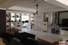 President Park Sukhumvit - Spacious Three Bedroom + Study Pet Friendly Family Condo Near BTS Phrom Phong President Park Sukhumvit - Spacious Three Bedroom + Study Pet Friendly Family Condo Near BTS Phrom Phong