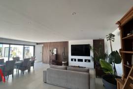 8 room, 293m2 House for sale in Magalas - 895 000 € * 8 room, 293m2 House for sale in Magalas - 895 000 € *