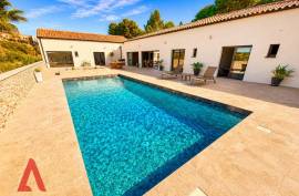 8 room, 293m2 House for sale in Magalas - 895 000 € * 8 room, 293m2 House for sale in Magalas - 895 000 € *