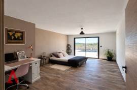 8 room, 293m2 House for sale in Magalas - 895 000 € * 8 room, 293m2 House for sale in Magalas - 895 000 € *
