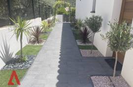 8 room, 293m2 House for sale in Magalas - 895 000 € * 8 room, 293m2 House for sale in Magalas - 895 000 € *