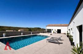8 room, 293m2 House for sale in Magalas - 895 000 € * 8 room, 293m2 House for sale in Magalas - 895 000 € *